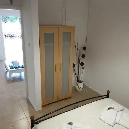 Alexander Beach Villa PalaiónTsiflíkion